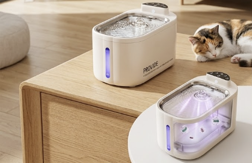 Comparison between hygienic stainless steel pet bowl and plastic bowl causing cat acne.